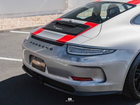 Used 2016 Porsche 911 R RWD image 29