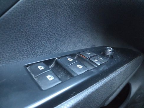 Used 2020 Toyota Camry LE image 22