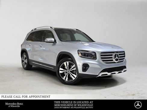 Used 2026 Mercedes-Benz GLB 250 4MATIC image 1