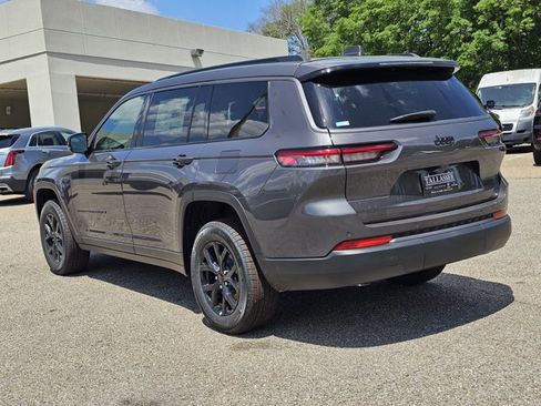 New 2026 Jeep Grand Cherokee L 2WD image 12