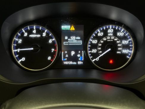 Used 2019 Mitsubishi Outlander AWD image 13