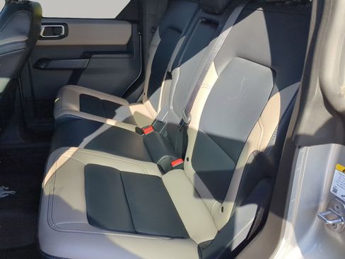 Used 2024 Ford Bronco Wildtrak image 45