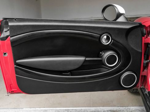 Used 2013 MINI Cooper S image 33