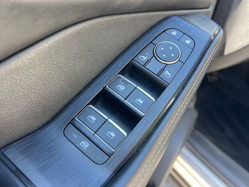 Used 2022 Nissan Rogue Platinum w/ Head-Up Display Package AWD/4WD image 13