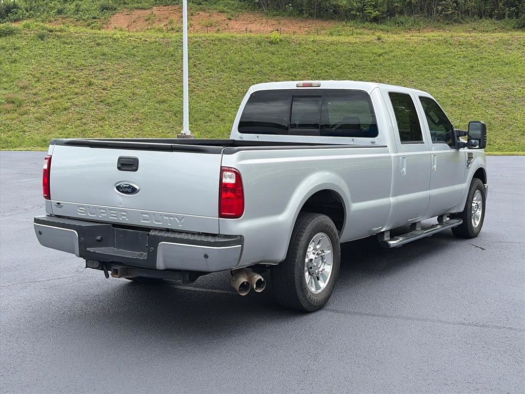 Used 2010 Ford F350 Lariat RWD image 4