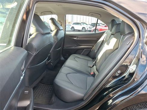 Used 2023 Toyota Camry SE image 10