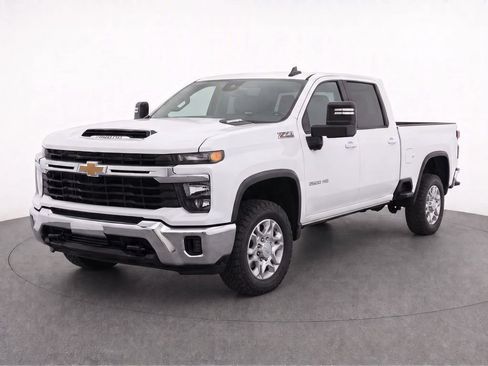 Used 2025 Chevrolet Silverado 2500 LT AWD/4WD image 1