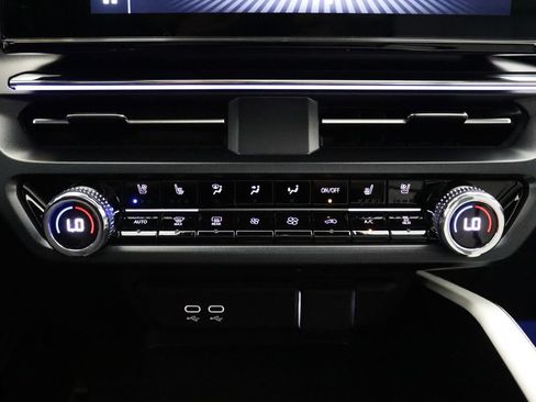 Certified 2024 Acura ZDX A-Spec AWD/4WD image 22