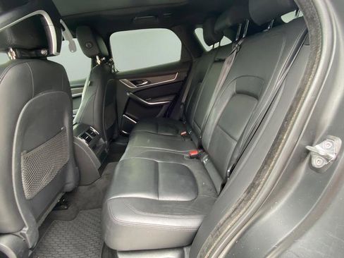 Used 2023 Jaguar F-PACE S AWD/4WD image 10
