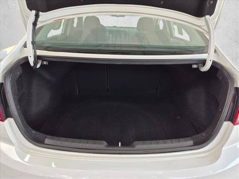 Used 2020 Hyundai Elantra SEL w/ Cargo Package (C1) FWD image 6