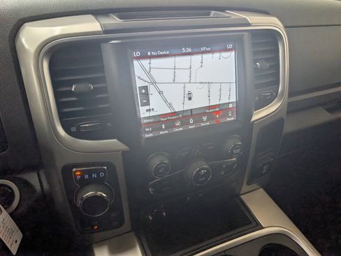 Used 2019 RAM 1500 Classic SLT w/ SLT Plus D←cor Group AWD/4WD image 10