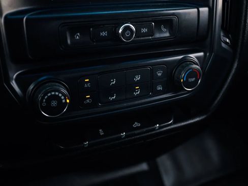 Used 2017 GMC Sierra 2500 2WD Crew Cab w/ Sierra Convenience Package image 19