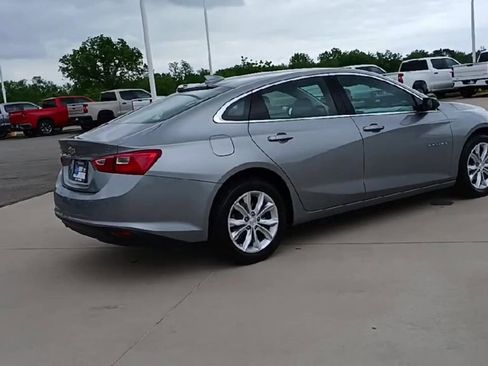 Used 2024 Chevrolet Malibu LT FWD image 2