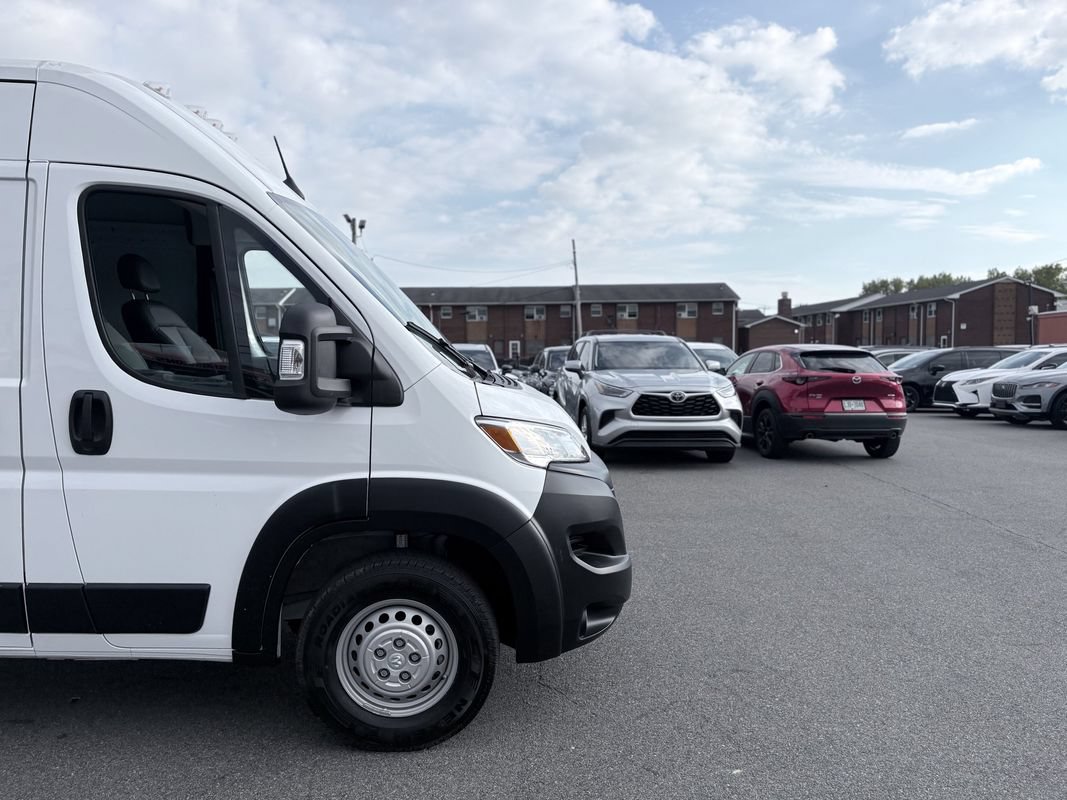 Used 2026 RAM ProMaster 2500 w/ Convenience Group FWD image 9
