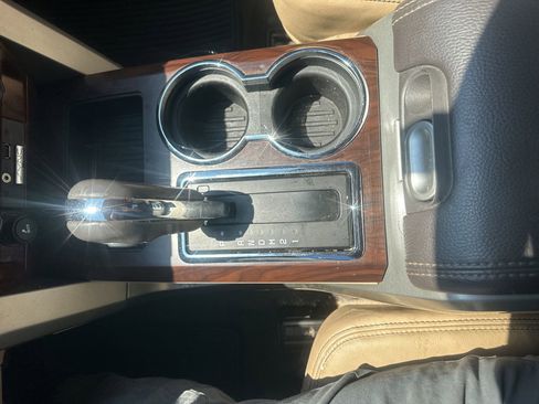 Used 2012 Ford F150 Lariat w/ Lariat Chrome Pkg image 16