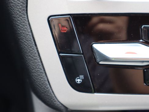 Used 2023 Ford Explorer XLT w/ Equipment Group 202A image 25