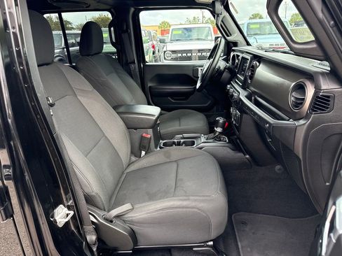 Used 2021 Jeep Wrangler Unlimited Sport image 23
