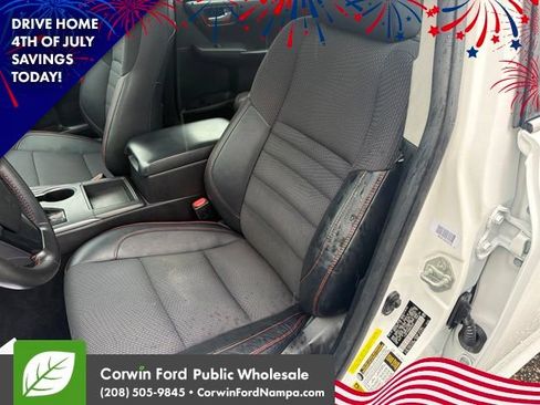 Used 2016 Toyota Camry SE FWD image 22