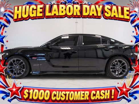 Used 2023 Dodge Charger Scat Pack w/ Technology Group RWD image 27