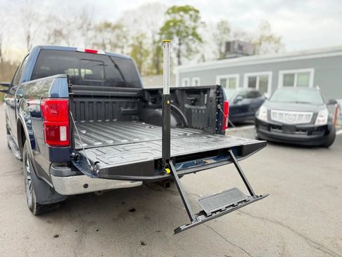 Used 2019 Ford F150 Lariat w/ Equipment Group 502A Luxury AWD/4WD image 10