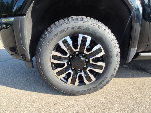 Used 2024 GMC Sierra 2500 Denali Ultimate AWD/4WD image 33