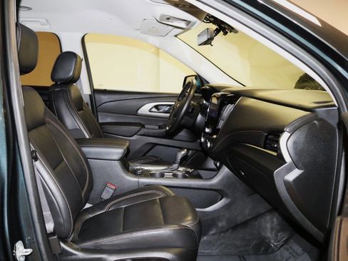 Used 2020 Chevrolet Traverse LT w/ LT Premium Package image 84