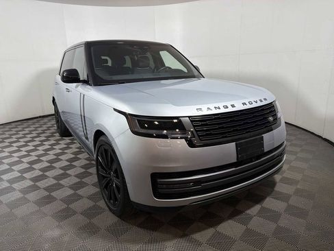 Used 2025 Land Rover Range Rover Long Wheelbase SE image 2