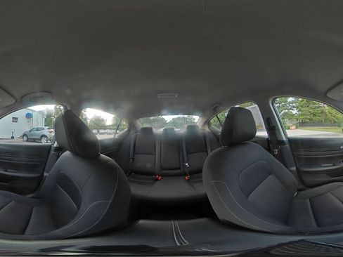 Used 2025 Nissan Altima 2.5 SV FWD image 43