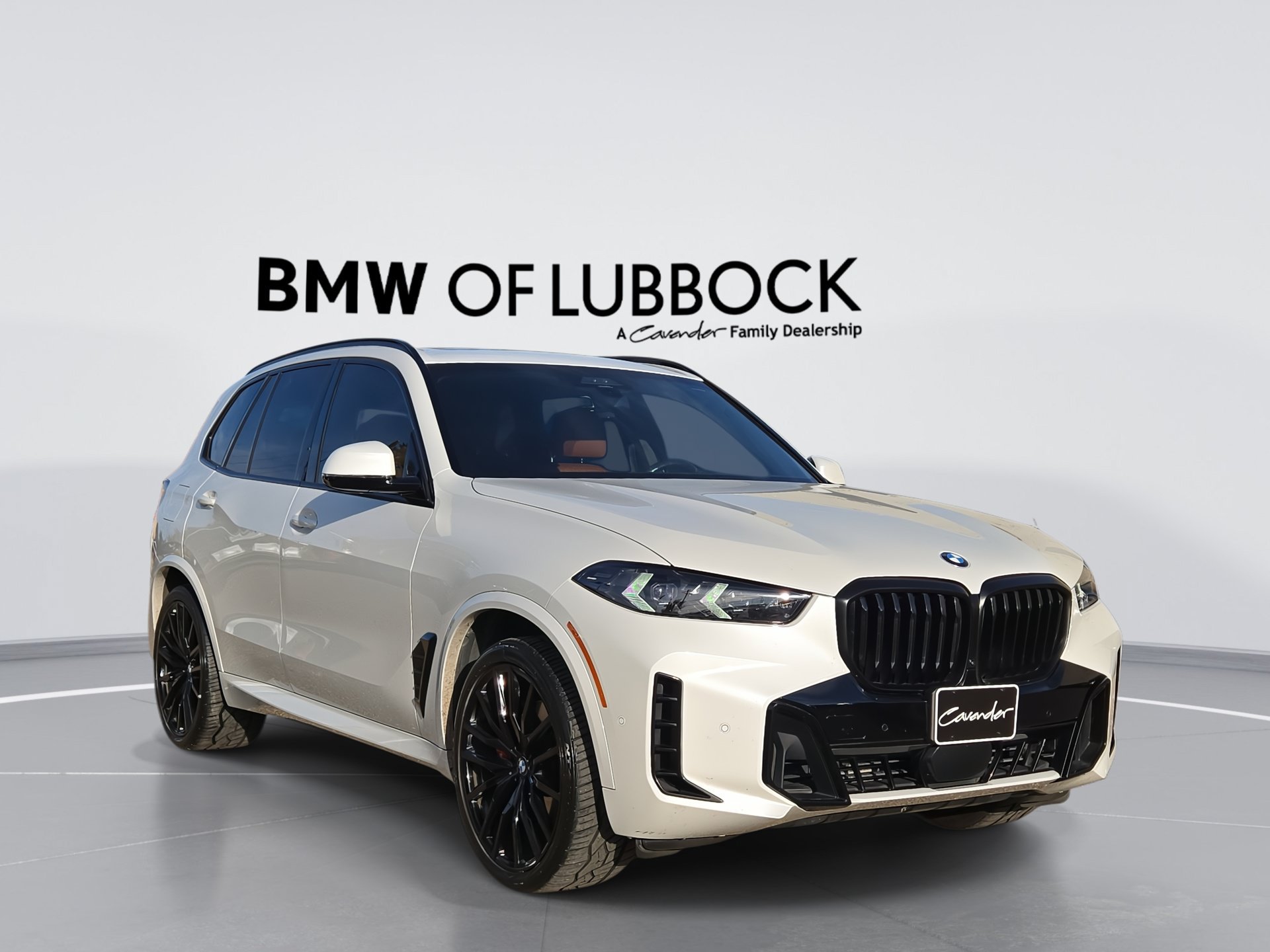 Used 2024 BMW X5 xDrive40i w/ M Sport Package AWD/4WD image 1