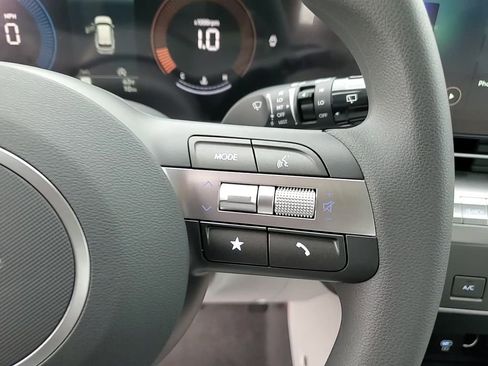 New 2026 Hyundai Kona SE image 17