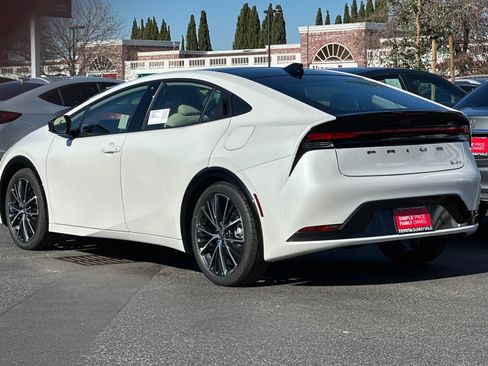 New 2026 Toyota Prius XLE image 6