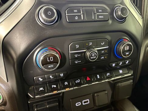 Used 2020 Chevrolet Silverado 1500 LTZ w/ LTZ Plus Package AWD/4WD image 40