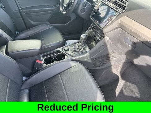 Used 2021 Volkswagen Tiguan SEL image 37