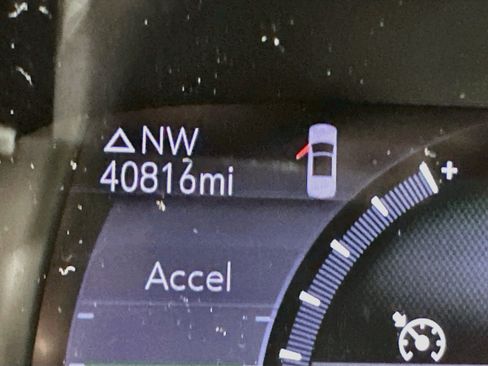 Used 2019 Chevrolet Volt LT w/ Power Convenience Package FWD image 18