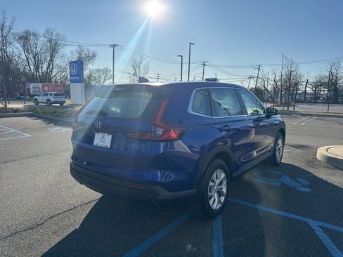 Used 2023 Honda CR-V LX image 8