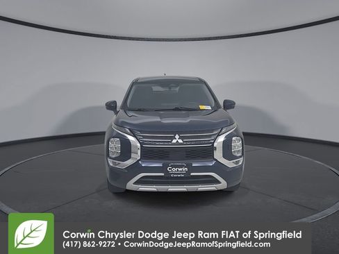 Used 2024 Mitsubishi Outlander SE image 5