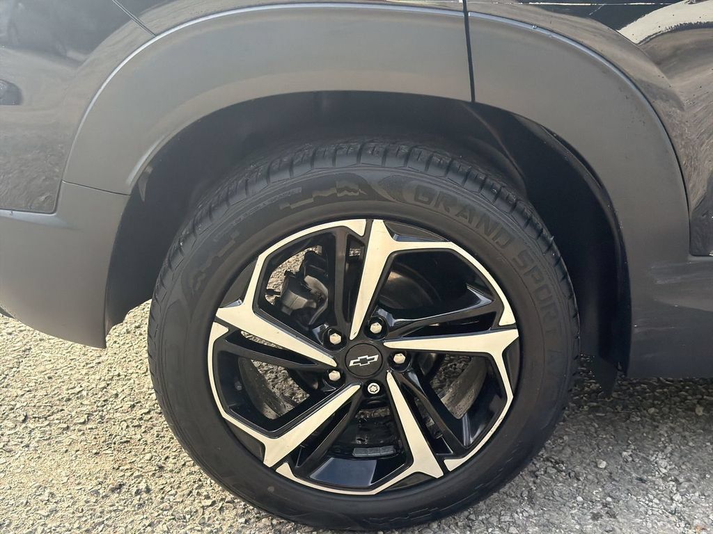Used 2022 Chevrolet TrailBlazer RS FWD image 33
