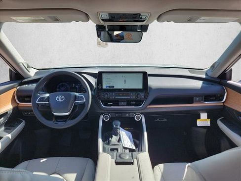 New 2026 Toyota Grand Highlander Limited image 16