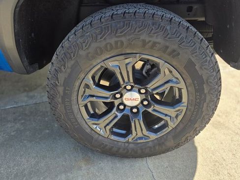 Used 2023 GMC Canyon Elevation w/ Convenience Package image 12