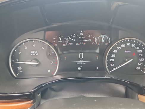 Used 2019 Cadillac XT5 Platinum AWD/4WD image 17
