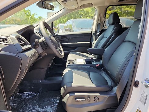 New 2026 Honda Odyssey EX-L image 9