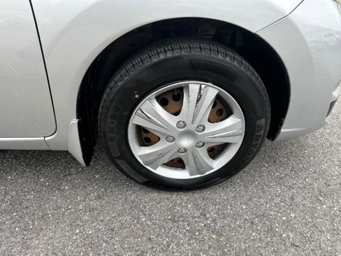 Used 2018 Nissan Versa Note S FWD image 14