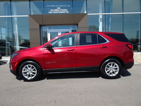 Used 2022 Chevrolet Equinox LT image 2