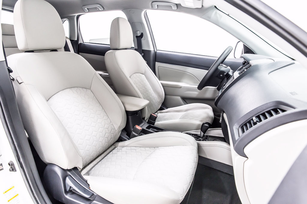 Used 2020 Mitsubishi Outlander Sport ES FWD image 33