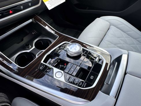 New 2026 BMW X7 xDrive40i w/ Executive Package image 25