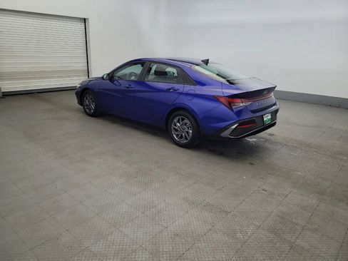 Used 2024 Hyundai Elantra SEL FWD image 3