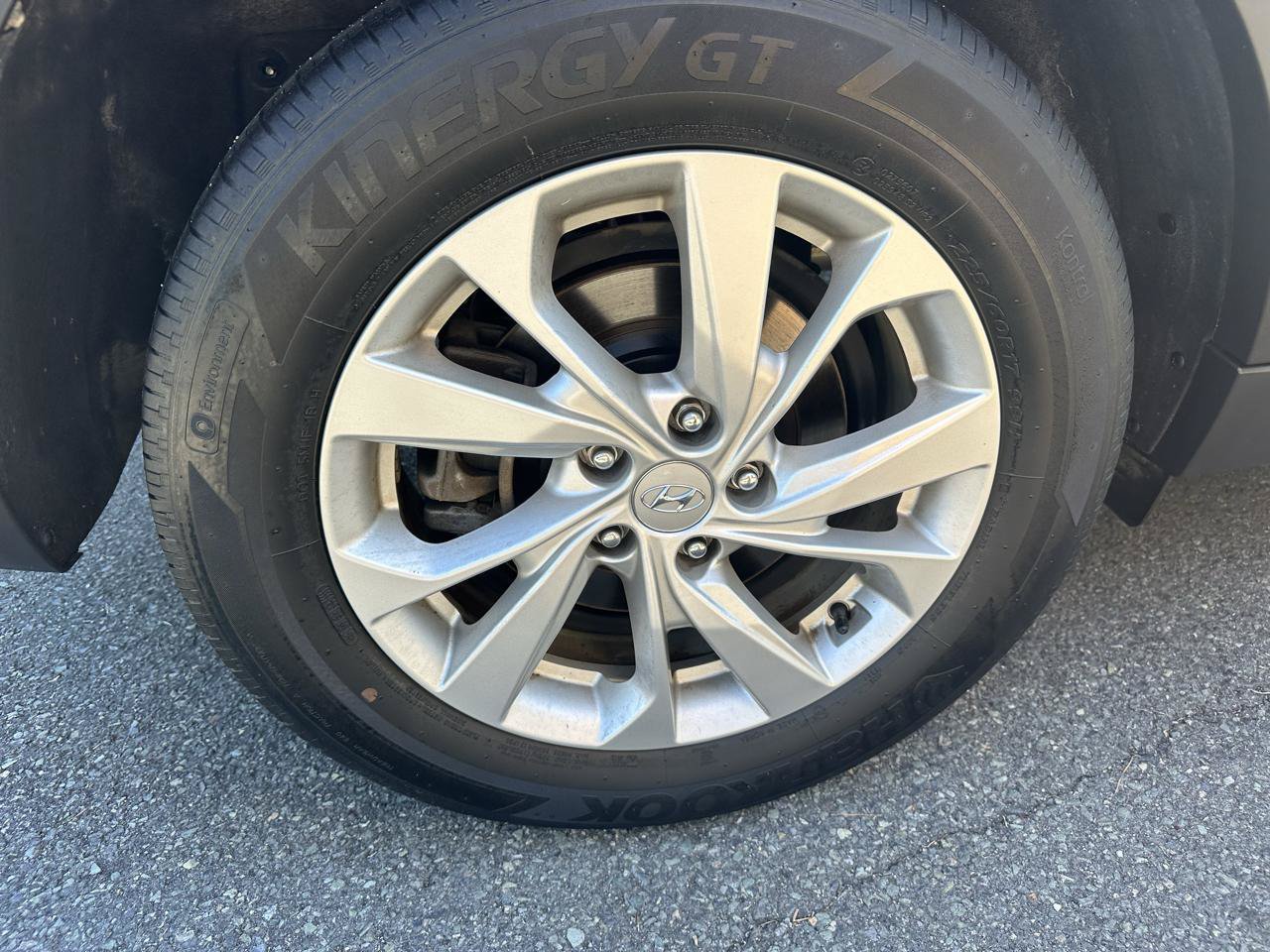 Used 2019 Hyundai Tucson Value w/ Cargo Package FWD image 5