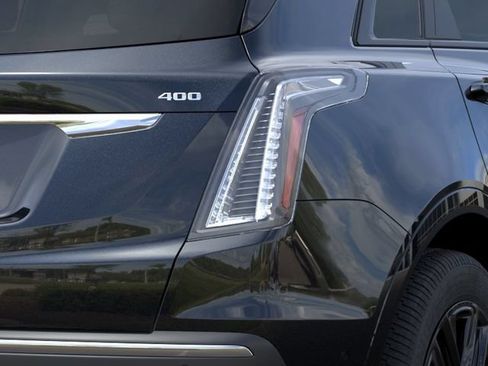 New 2026 Cadillac XT5 Sportv w/ LPO, Red Accent Package AWD/4WD image 11
