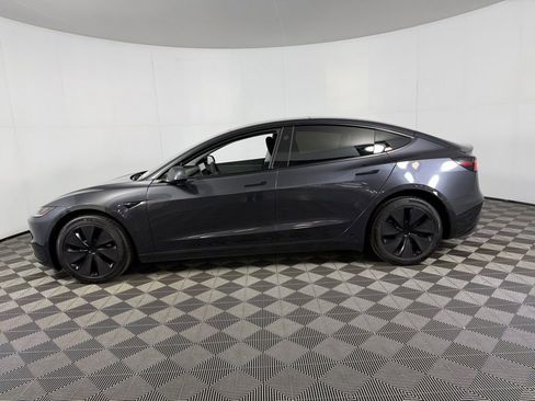 Used 2024 Tesla Model 3 Standard Range image 10