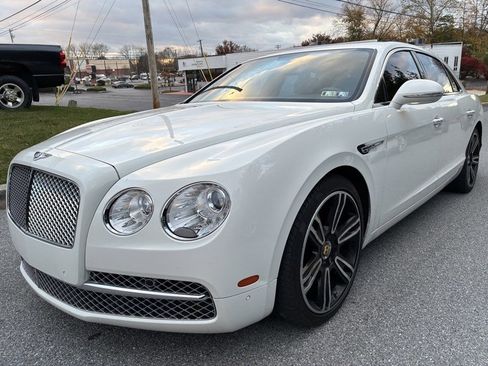 Used 2015 Bentley Flying Spur V8 image 1